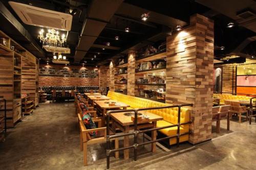 150㎡火鍋店，考慮復(fù)古風